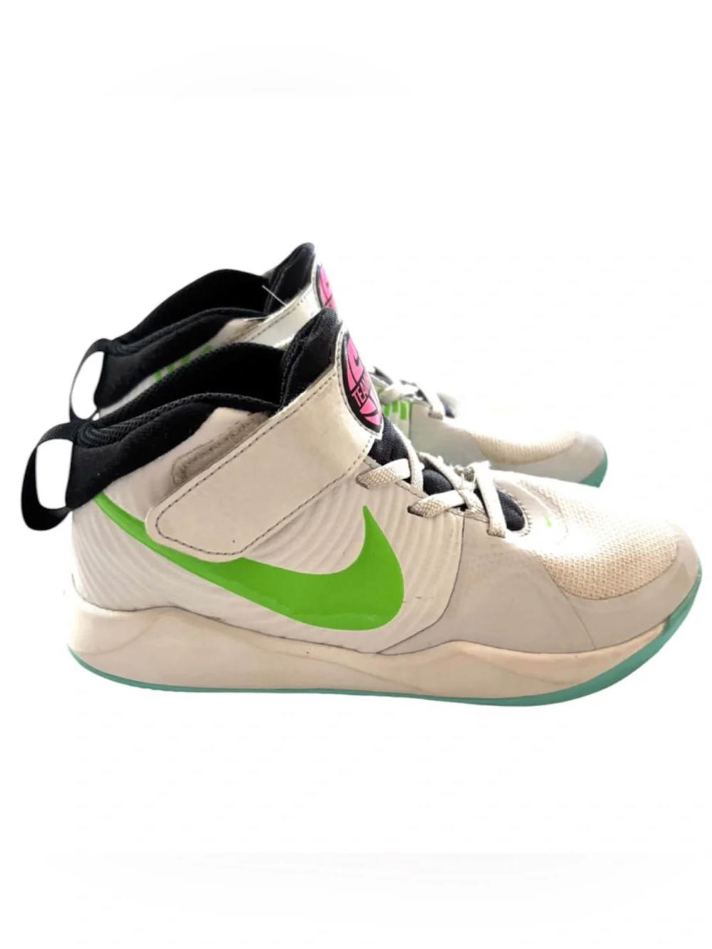 Nike White Green Team D9 Basketball Sneakers SZ 2.5 Youth Worn 1X Indoors